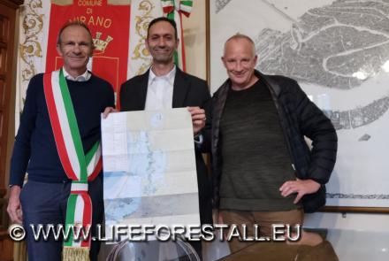 Consegna Mappe Ecoturismo al Sindaco di Mirano