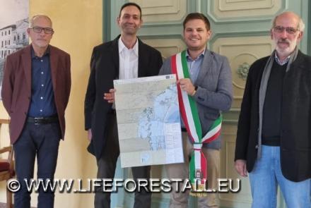 Consegna mappe ecoturistiche al Sindaco di Mira